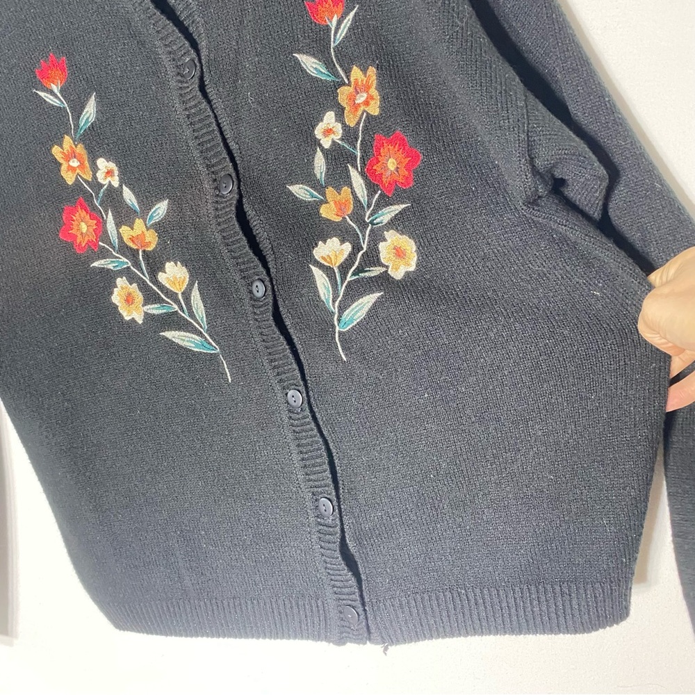 Vintage Carroll Reed Collections Floral Embroidered Black Cardigan Sweater L - Picture 15 of 16